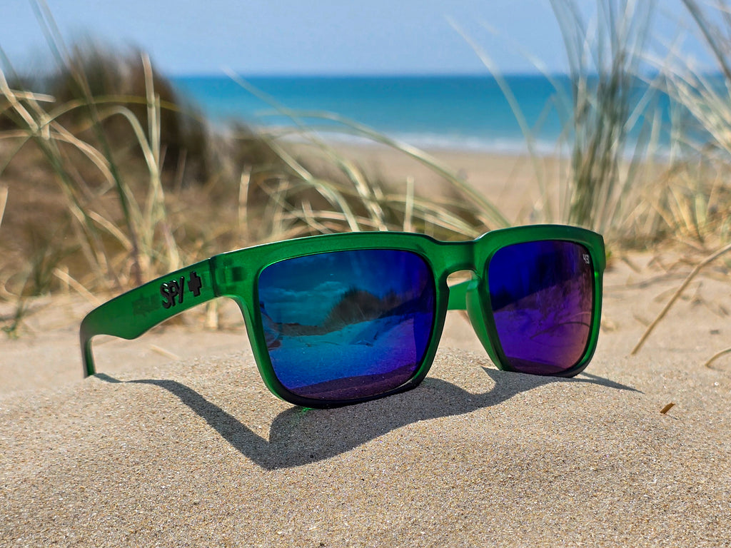Lunettes de Soleil Homme/Femme  - Monture Carrée Vert Translucide & Verres Miroir Bleu - Protection UV